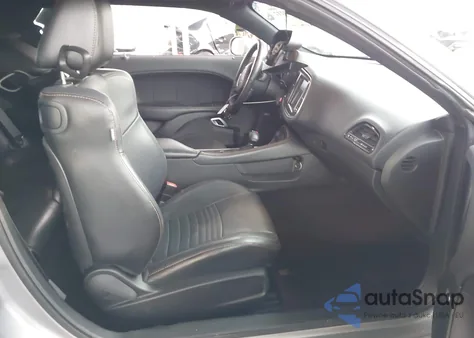 2016 Dodge Challenger 392 Hemi Scat Pack Shaker z USA, uszkodzony, nr VIN 2C3CDZFJ1GH239833